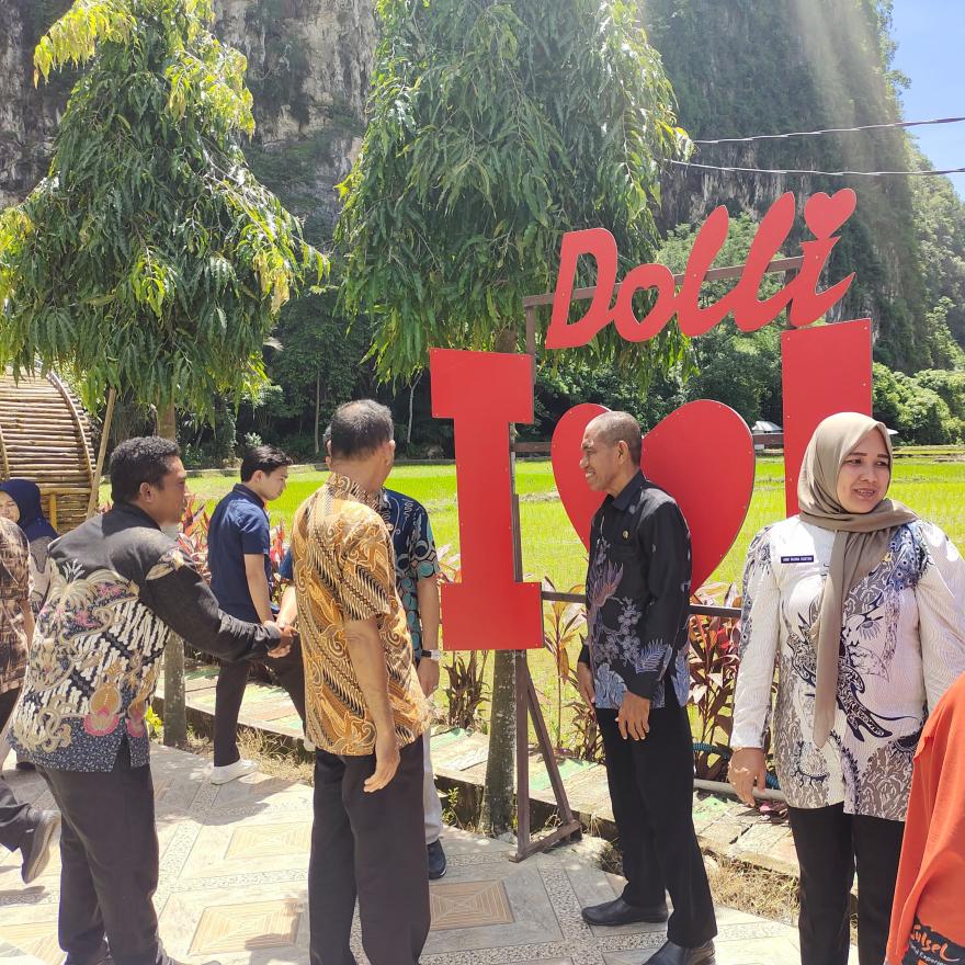 Pemdes Mario Bersama Dinas PMD Kabupaten Wajo Lakukan Studi Banding di Desa Tukamasea
